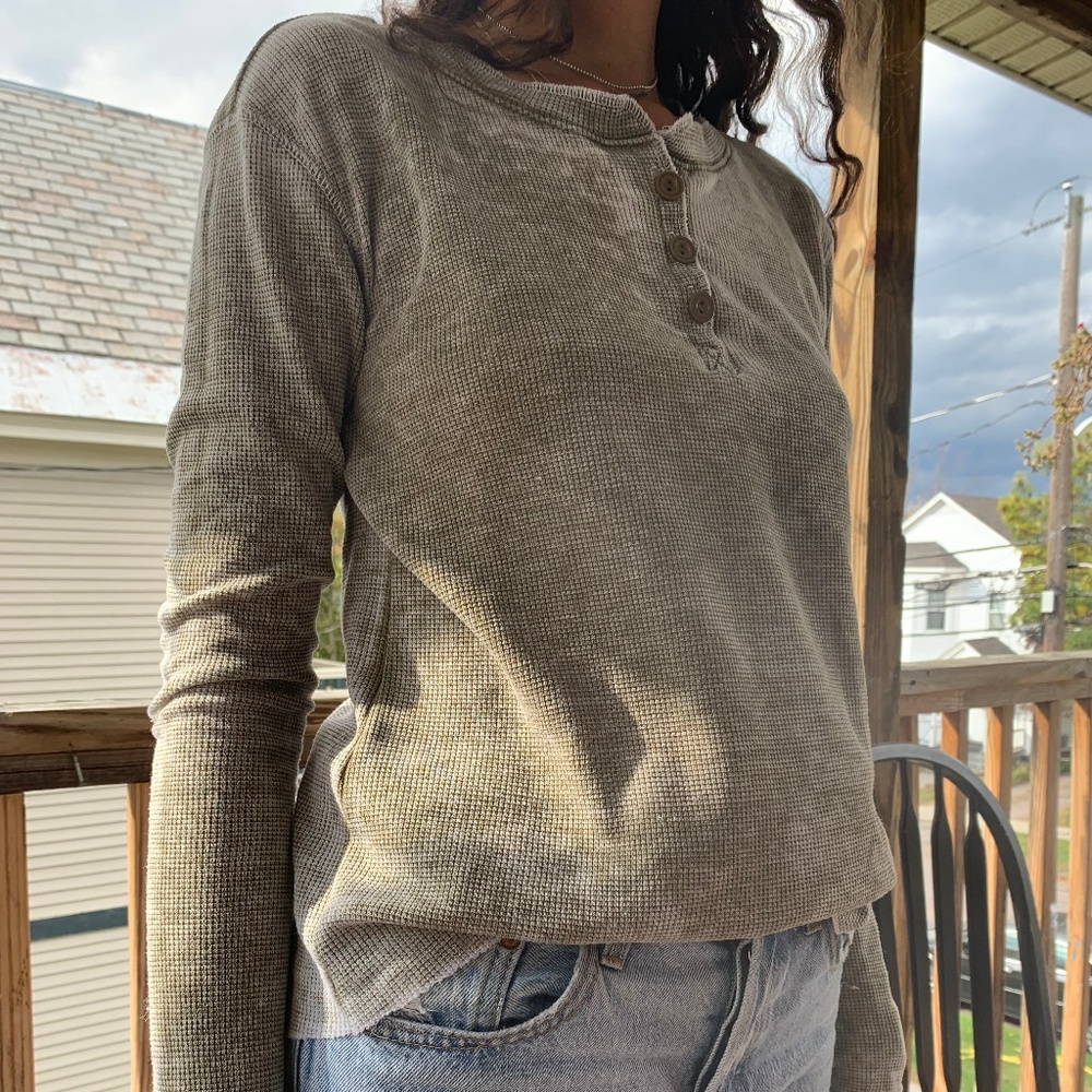 XS Urban Outfitters Buttondown Long-Sleeve